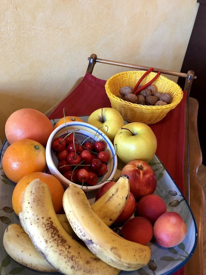 Hotel Visconti Cardano Al Campo Luaran gambar